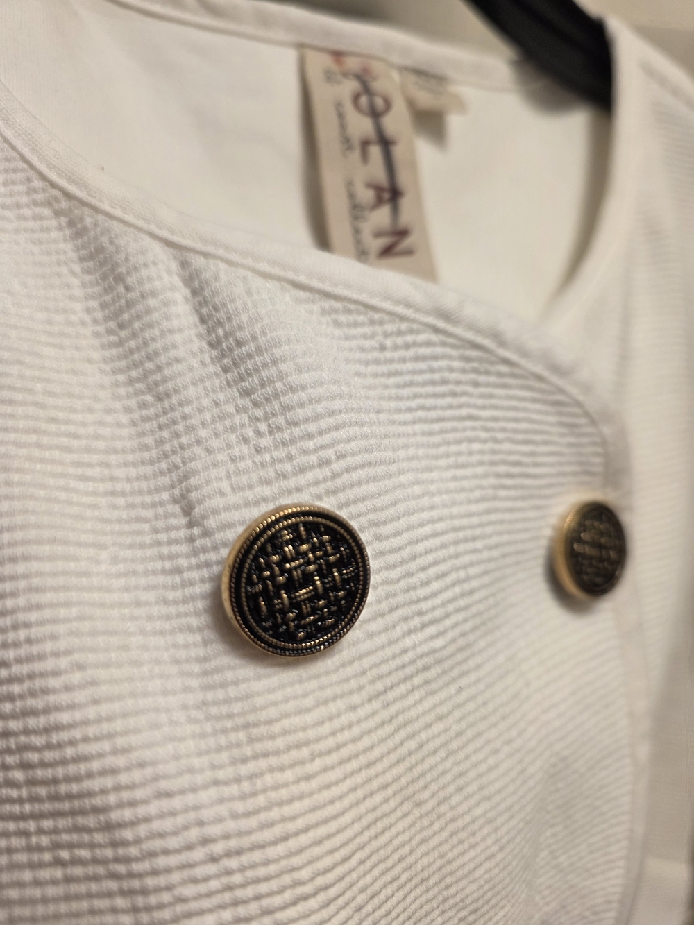 dolan White Double-Breasted Sleeveless Shell Top - Picture 3 of 8